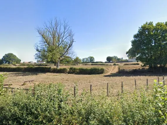 Terrain à bâtir de 1200 m² à MACON (71)