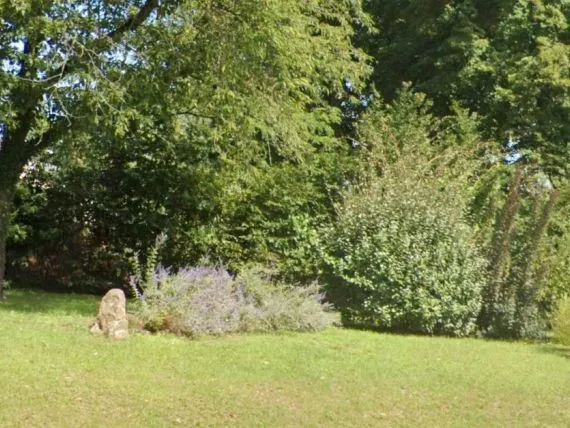 Terrain à bâtir de 1000 m² à SAINT-ANDRE-DE-BAGE (01)