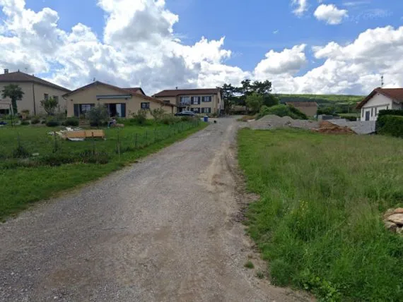 Terrain à bâtir de 642 m² à CHARNAY-LES-MACON (71)