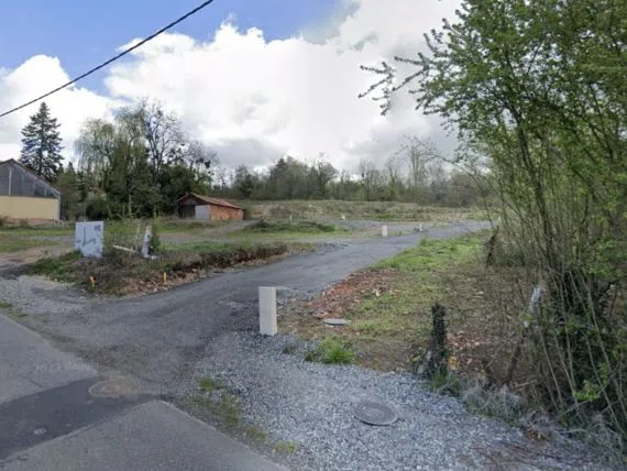 Terrain à bâtir de 901 m² à CUSSET (03)