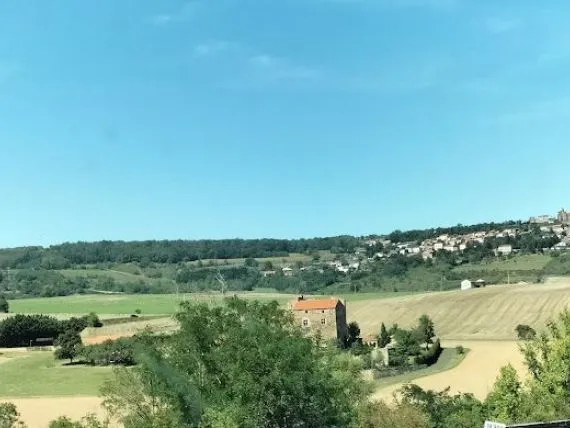 Terrain à bâtir de 510 m² à SAINT-GERMAIN-LEMBRON (63)