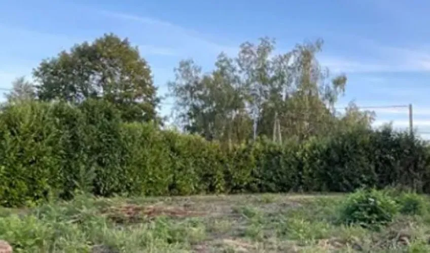 Terrain à bâtir de 900 m² à PRISSE (71)